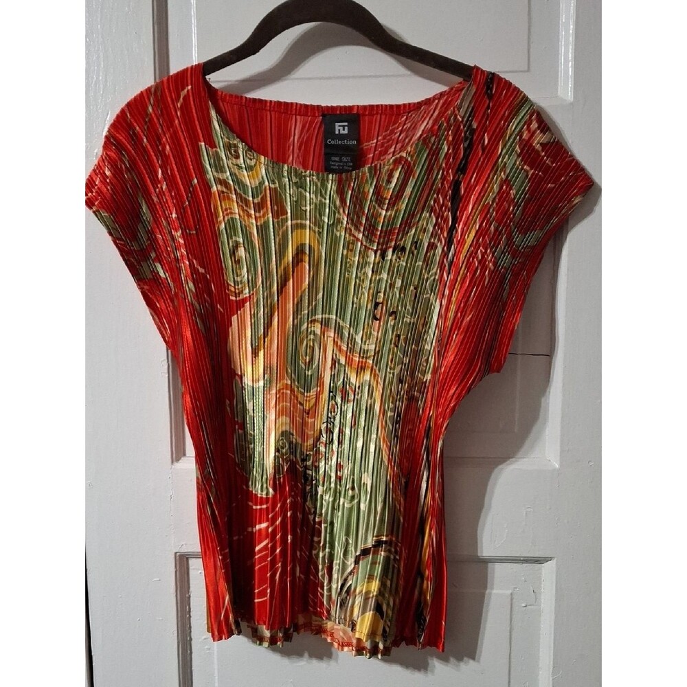 212 Collection Red Pleated Top with Green & Orange Accents (Mis263)